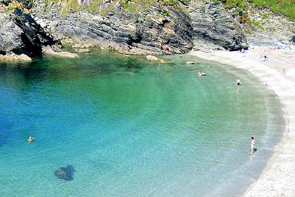 Lansallos coves, Polperro